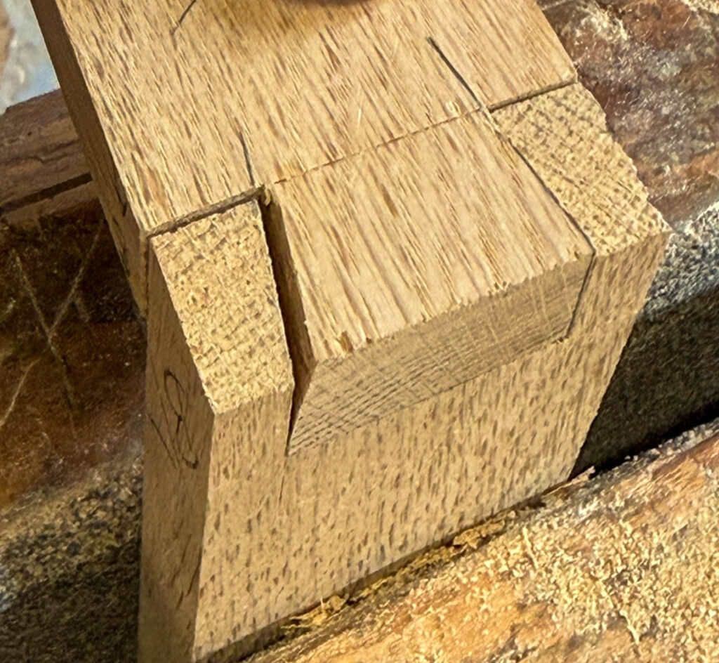 luźne połączenie jaskółczy ogon szczelina w złączu